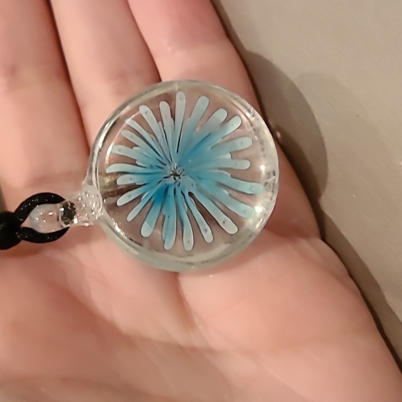 Ice blue burst glass puffy adjustable necklace - Picture 2 of 6
